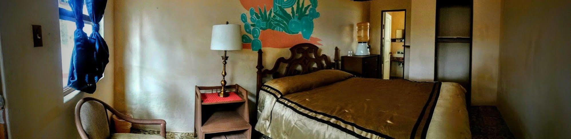 Old Mill Hotel San Quintin 外观 照片