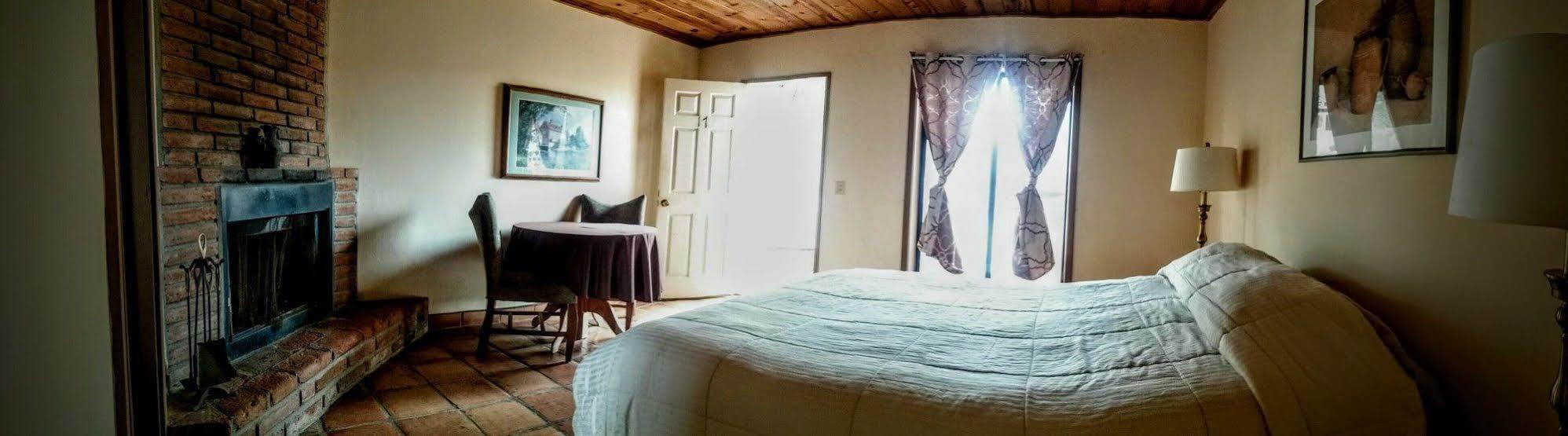 Old Mill Hotel San Quintin 外观 照片